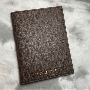 NWT Michael Kors Passport Wallet